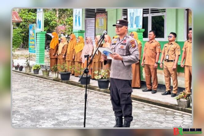 
					Kunjungi UPT SMP Negeri 3 Tapung Hilir, Ps Kanit Binmas Polsek Tapung Hilir Jadi Pembina Upacara
