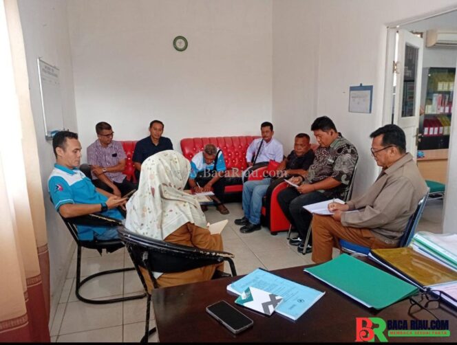 
					Disnaker kota Dumai kecam PHK sepihak yang dilakukan oleh PT Wilmar Grup dan Dinilai Tidak Sah, Disnaker Dumai Minta Pekerja Dipekerjakan Kembali