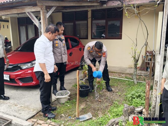 
					“Asrama Polres Kampar ‘Asri’ dengan Pohon Mangga, Kapolres: ‘Hari Pohon Nasional Momentum Jaga Kelestarian Alam!’ “