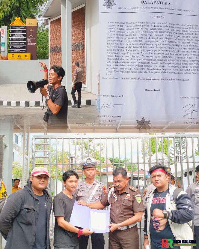 
					Aksi Kelima BALAPATISIA: Desakan Penonaktifan Roni Pasla dari DPRD Makin Kuat