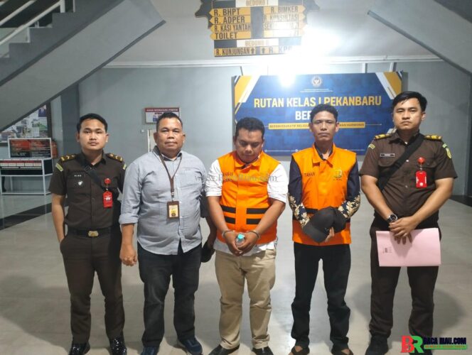 
					Dugaan Tindak Pidana Korupsi PI, Kajati Tetapkan 2 Tersangka