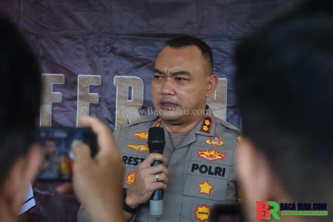
					Polres Bulukumba Gelar Konferensi Pers Kasus Begal, Kapolres Ungkap Modus Pelaku