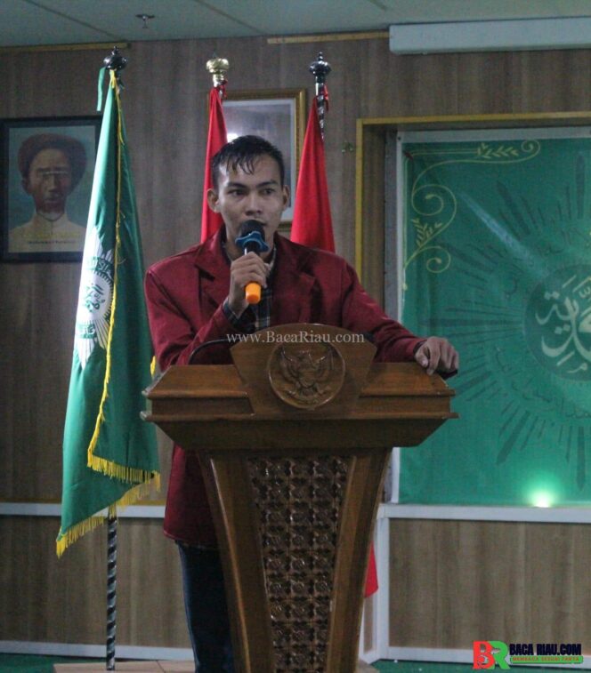 
					Agung Maulana Ketua Umum KMPKS Pencemaran Lingkungan Limbah Berbahaya di Sungai Kampar Desa Sering Head of Corporate Communications PT RAPP Membohongi Masyarakat Kabupaten Pelalawan