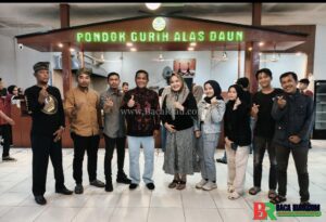 ‎Momen Sederhana Tapi Bermakna, Bupati Pelalawan H.Zukri Mirsan di Pondok Gurih Alas Daun