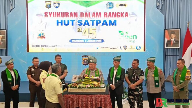 
					Syukuran HUT Ke 45 Satpam, Kapolda Riau: Peran Satpam Sangat Strategis