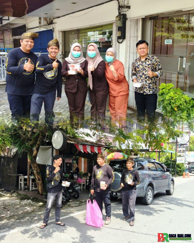 
					Merajut Ukhuwah di Hari Jumat, Aksi Sosial Yayasan Tanjak Bertuah Riau