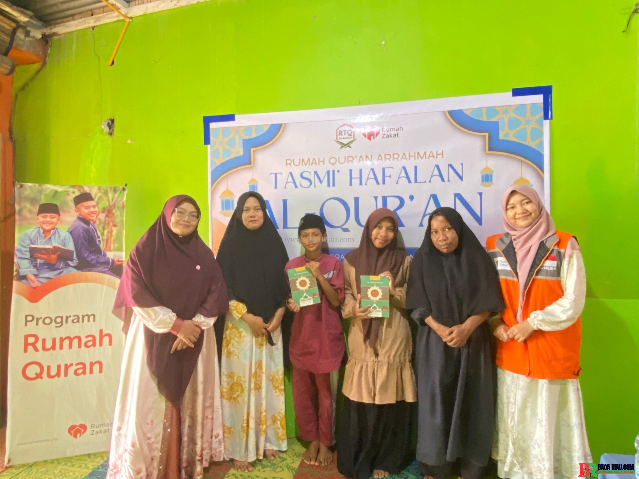 Kado Istimewa Jelang Ramadan: Dua Santri RQ Arrahmah Tuntaskan Tasmi’ Juz 30