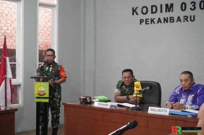 
					Dansatgas TMMD ke-127 Kodim 0301/Pekanbaru Terima Kunjungan Kerja Tim Wasev