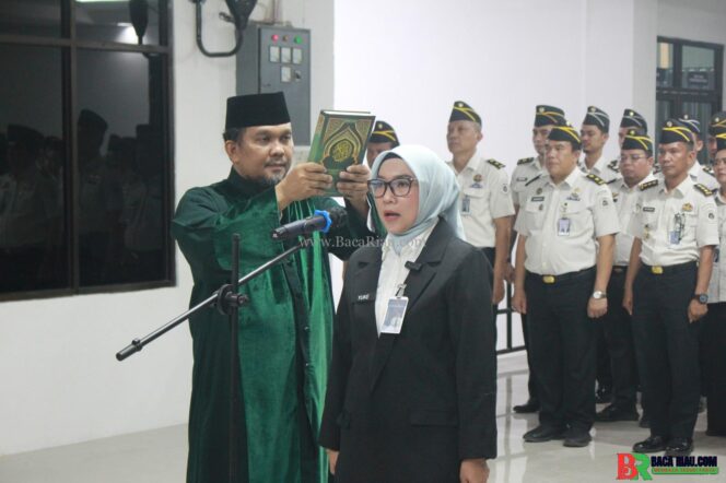 
					Pelantikan Pejabat Fungsional Kesehatan, dr. Yani Siap Tingkatkan Layanan Kesehatan di Lapas Pekanbaru