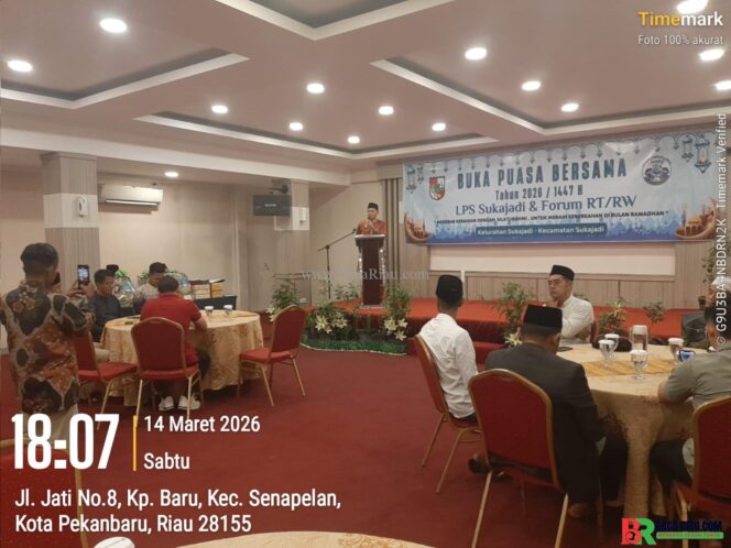 
					Silaturahmi dan Buka Puasa Bersama Lembaga Pengelola Sampah (LPS) KelurahanSukajadi dan Forum RT/RW