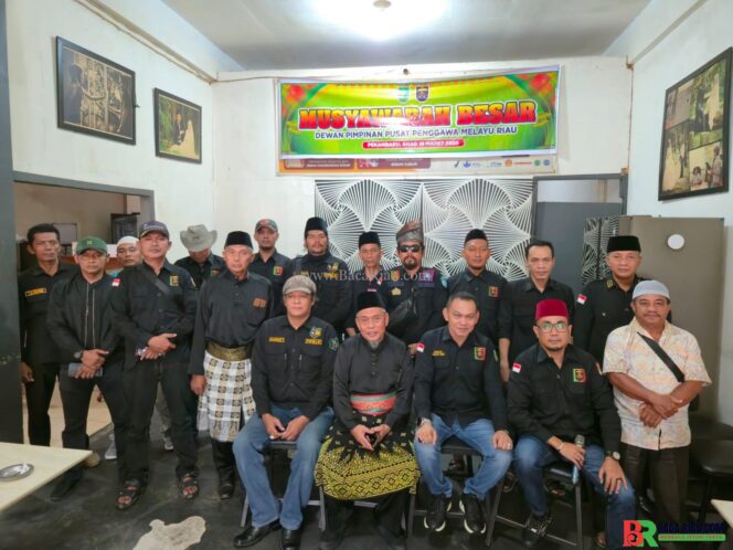 
					Ketua DPH LAMR Buka Langsung Mubes Penggawa Melayu Riau 2026, Datuk Afrizal Anjo Terpilih Secara Aklamasi