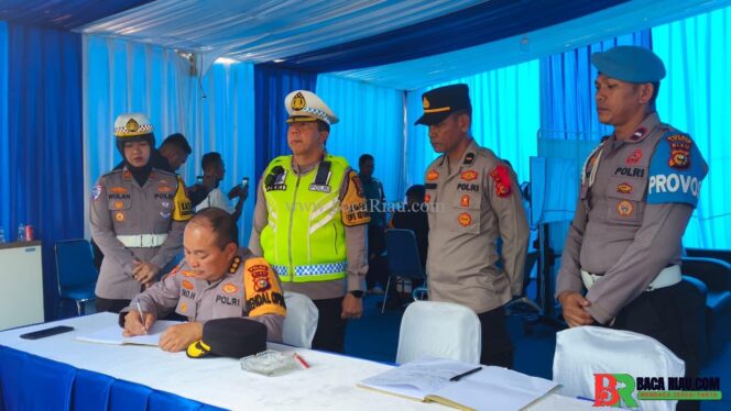 
					Pemantauan Arus Mudik Riau–Sumbar, Polda Riau Pastikan Lalin Lancar dan Personel Siaga 24 Jam