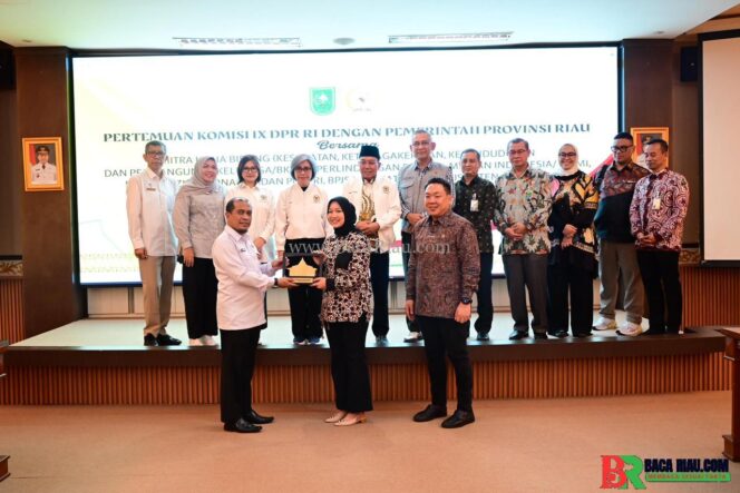 
					Komisi IX DPR RI Kunjungi Riau, Soroti Kesenjangan Layanan Kesehatan dan Kekurangan Dokter Spesialis