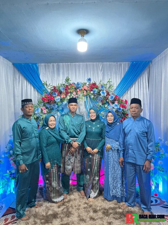 
					Penuh Haru dan Kebahagiaan, Fauzia dan Fahmi Resmi Mengikat Janji Pertunangan di Pekanbaru