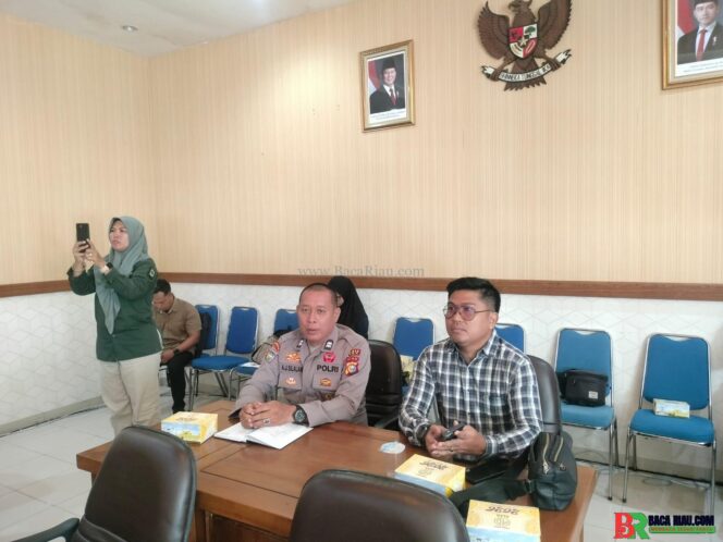 
					‎Jelang Kedatangan Ratusan Jemaah Haji, Siak Gelar Rapat Khusus Pengamanan Pelabuhan Tanjung Buton