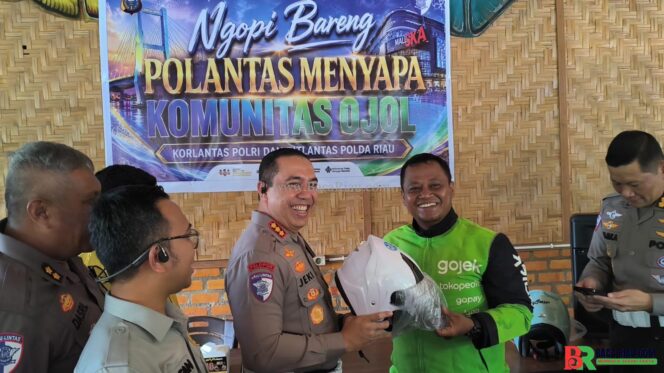 
					Ojol Garda Terdepan Keselamatan Jalan, Korlantas Apresiasi Inovasi Humanis Polda Riau