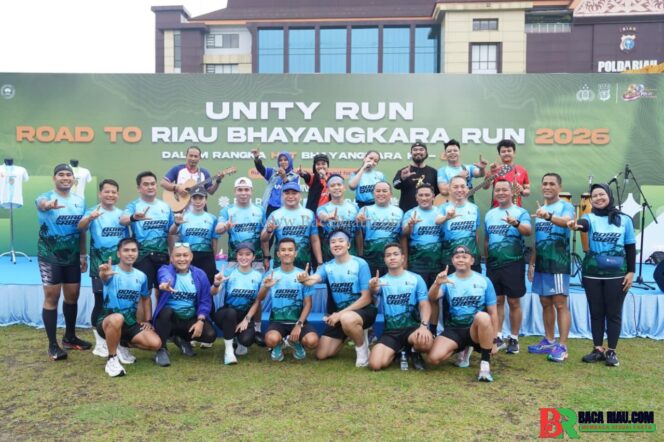 
					Road to Riau Bhayangkara Run 2026, Kapolda Riau Ajak Masyarakat Berlari Melawan Karhutla dan Menjaga Ekosistem Bumi Lancang Kuning