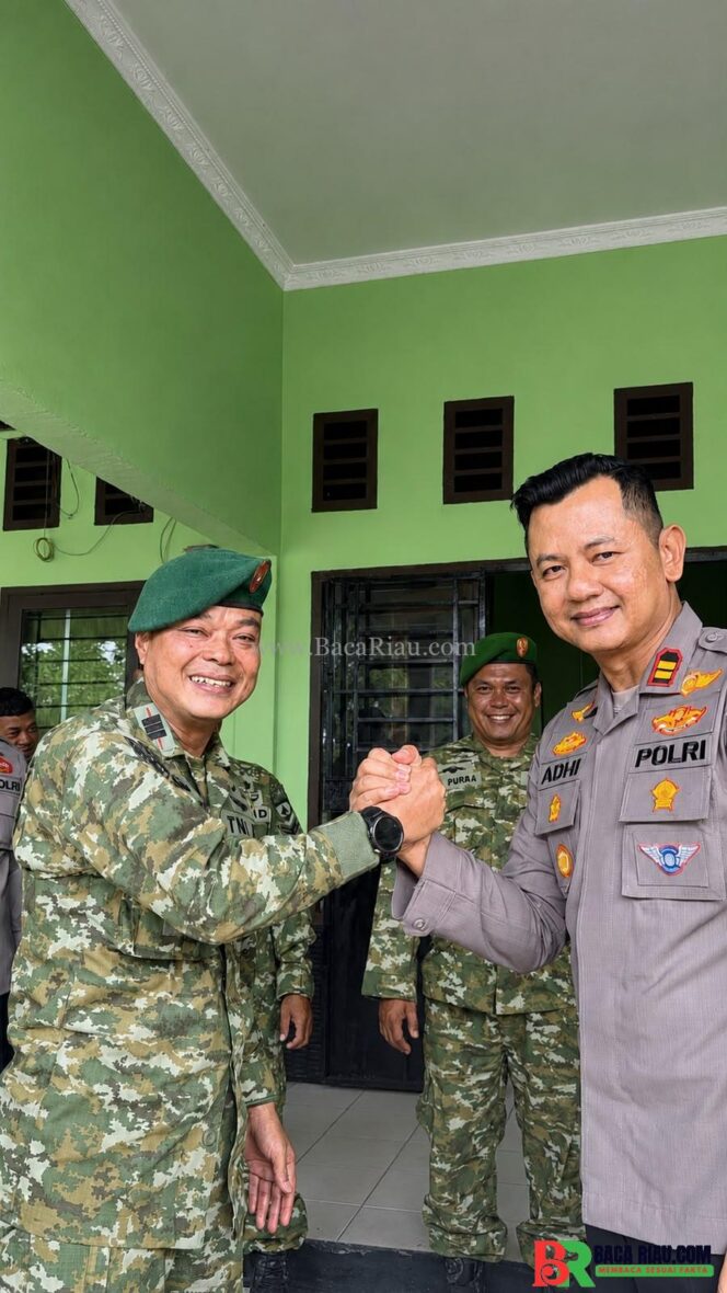 
					Silaturahmi Perkokoh Kebersamaan, TNI–Polri di Sungai Apit Tegaskan Komitmen Menjaga Stabilitas Keamanan
