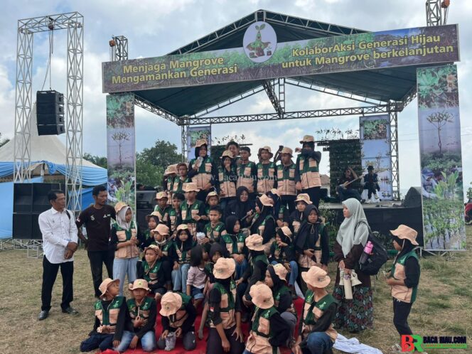 
					Polri Hadir untuk Alam: Polsek Sungai Apit Amankan Hari Mangrove Sedunia, 5.000 Bibit Menghijaukan Pesisir Siak