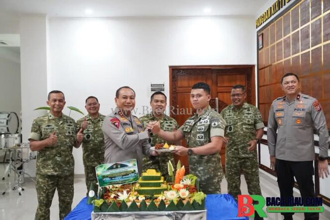
					Satu Tahun Kodam XIX/Tuanku Tambusai: Mengabdi, Bersinergi, Menjaga Marwah Bumi Lancang Kuning