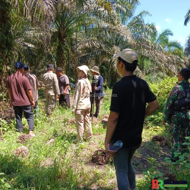 
					Esron Napitupulu Resmi Dilaporkan ke Polda Riau, Kelompok Tani 80 Sumber Berkah Minta Negara Bertindak Tegas