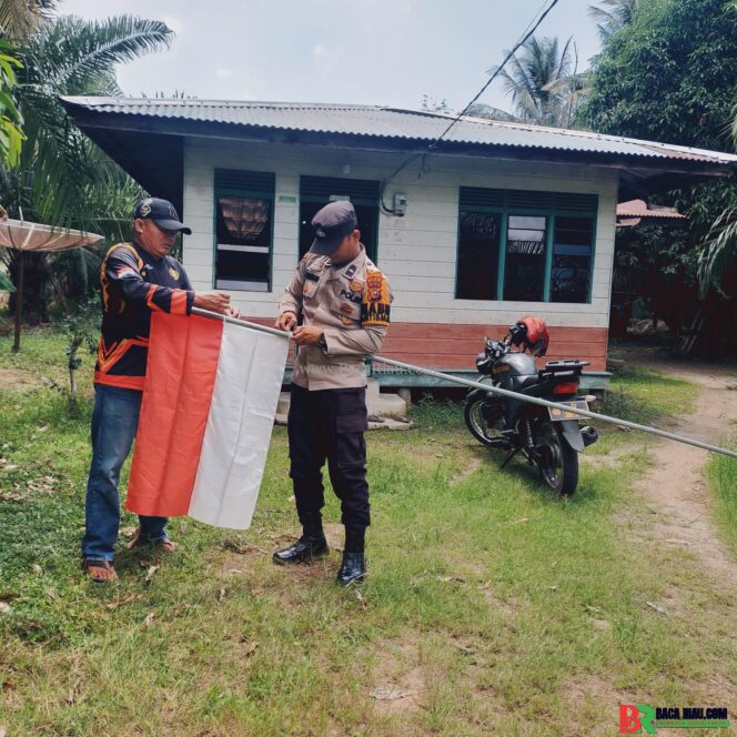 
					Merah Putih Berkibar di Sungai Apit, Polsek Ajak Warga Semarakkan HUT ke-81 Kemerdekaan RI