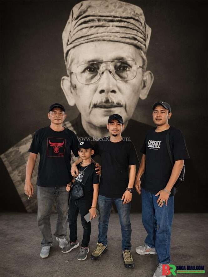 
					Jejak Datuk Majourang Mengalir dalam Diri Adek Sukri