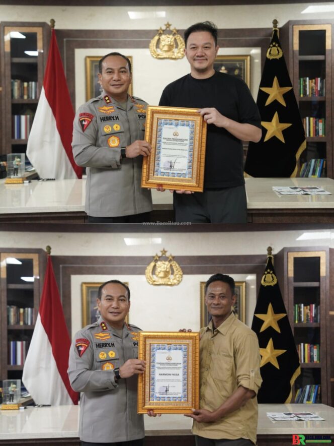 
					Kapolda Riau Beri Penghargaan Dua Yayasan, Apresiasi Kontribusi Bangun Jembatan Merah Putih Presisi