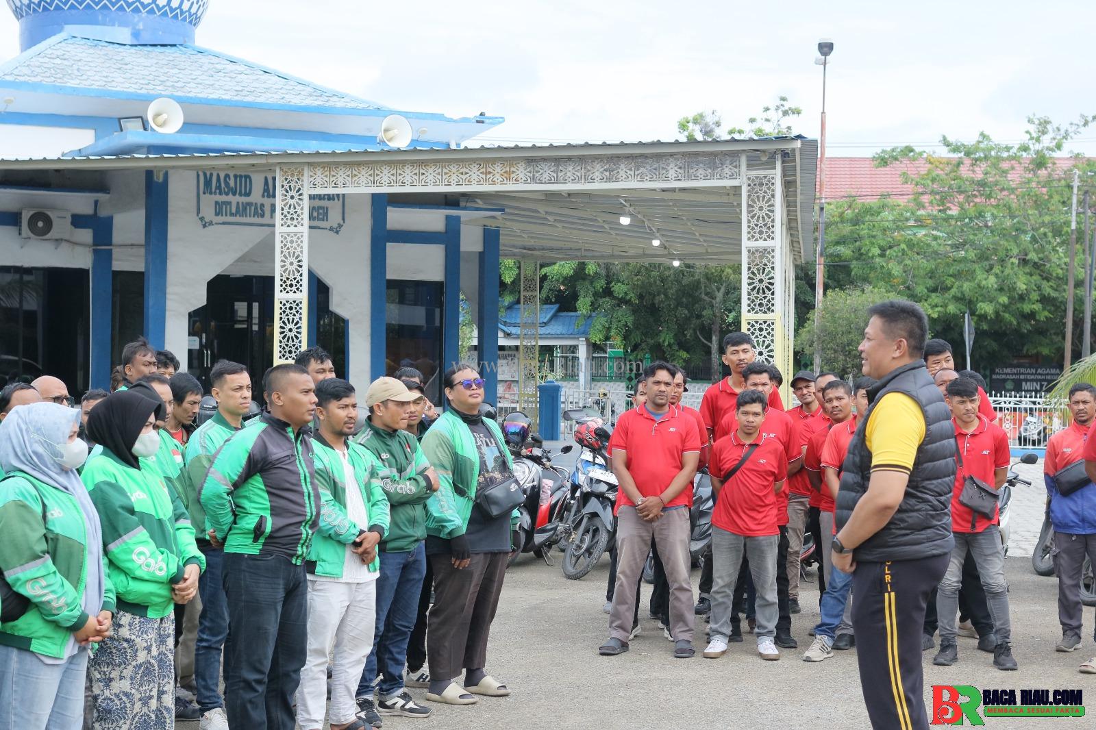 Jumat Berkah Polantas Karib Polda Aceh, 200 Paket Sembako untuk Komunitas Ojol
