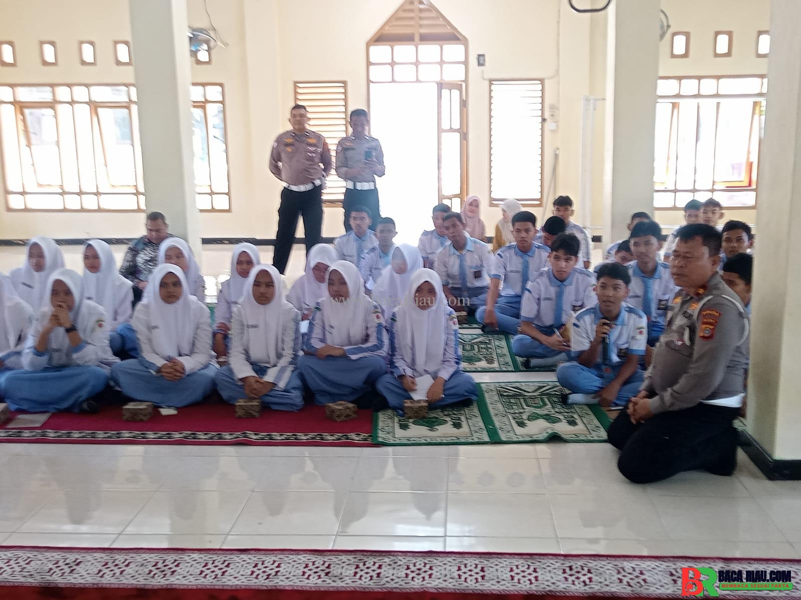 Polantas Aceh Tanamkan Budaya Keselamatan di SMA Negeri 1 Peukan Bada